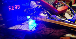 Puntatore laser blu / verde 20000mW sul mercato